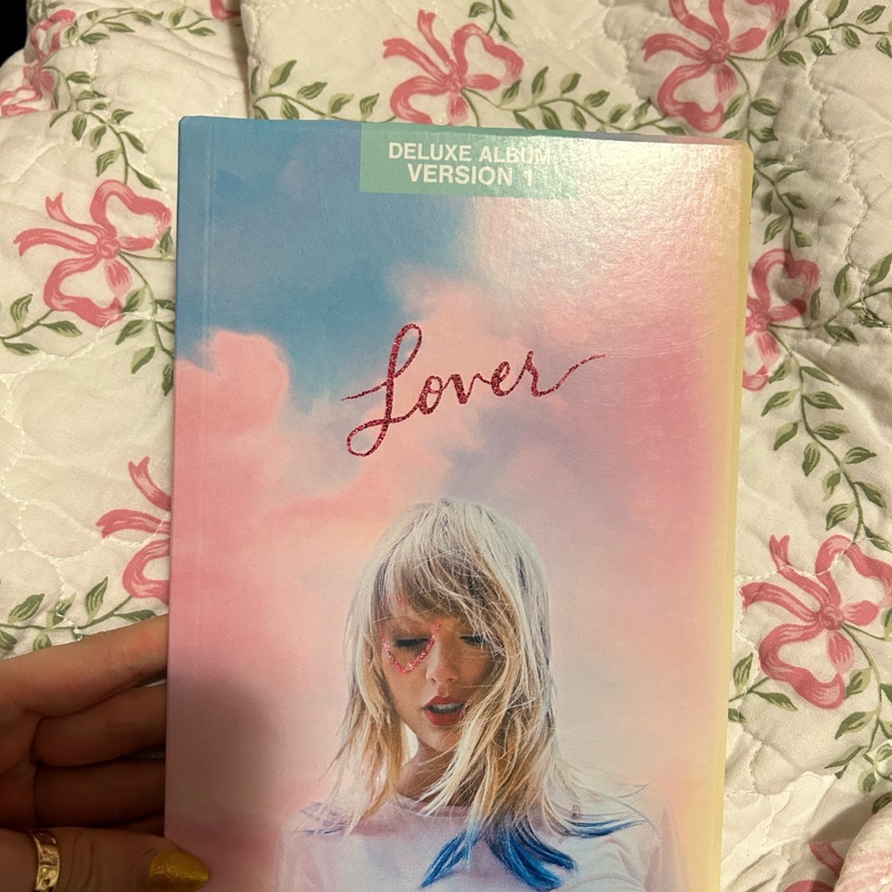 Taylor Swift Lover Deluxe Album CD